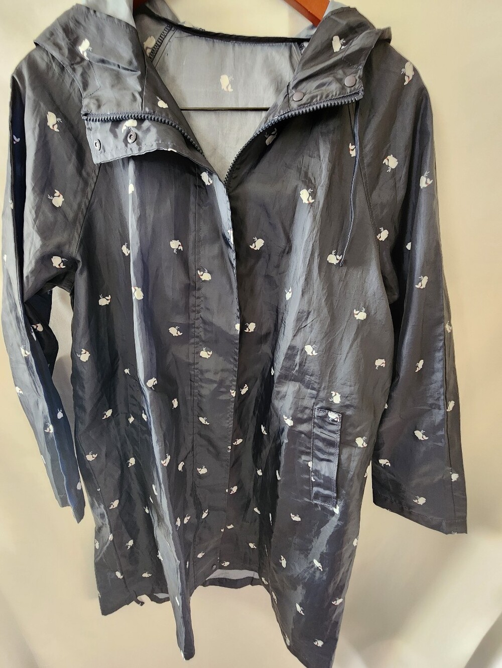 Giordano Navy Blue Whale Print Rain Jacket. Size Large.